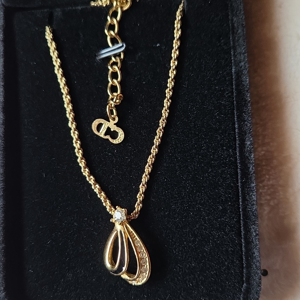 Dior Elegant‎ Gold Necklace with Teardrop Pendant